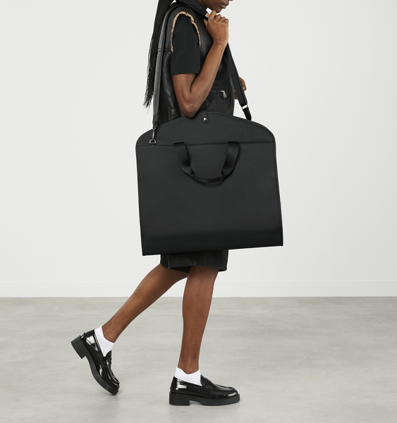 Lost In Berlin Resegarderob