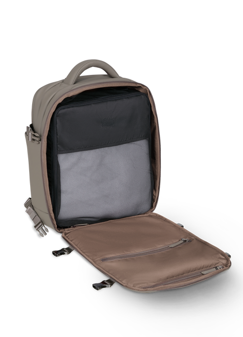 Lost In Berlin Resryggs&auml;ck 17"