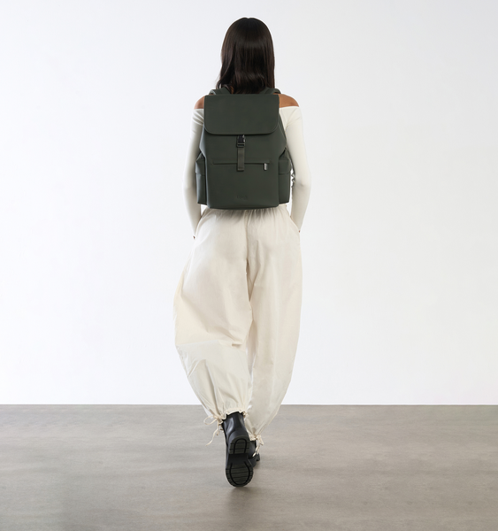 Lost In Berlin Ryggs&auml;ck Cargo M 15.6"