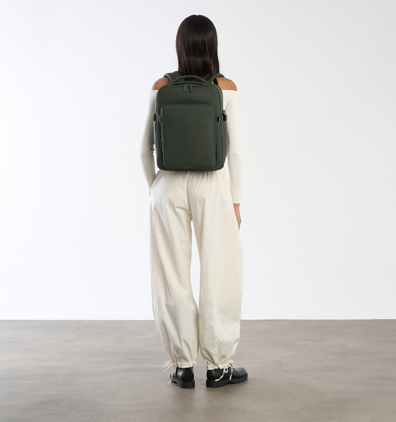 Lost In Berlin Ryggs&auml;ck Pro 16"