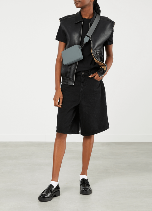 Lost In Berlin The Box - Crossbody v&auml;ska