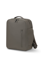 Lost In Berlin L&auml;tt resryggs&auml;ck 15.6"