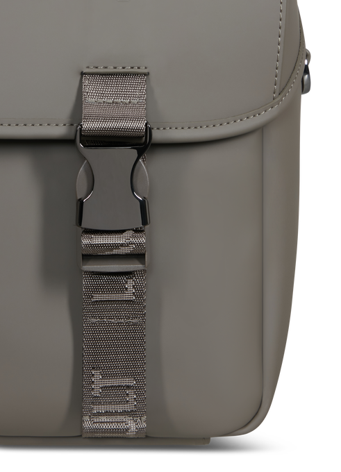 Lost In Berlin Crossbody v&auml;ska Exile