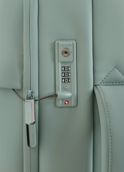 Lipault Lost In Berlin Cabin 2.0 55cm  Yoga Green Lipault Lost In Berlin Cabin 2.0 55cm  Yoga Green