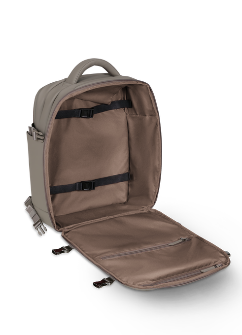 Lost In Berlin Resryggs&auml;ck 17"